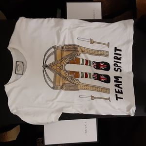 Gucci Angelica Hicks team spirit shirt